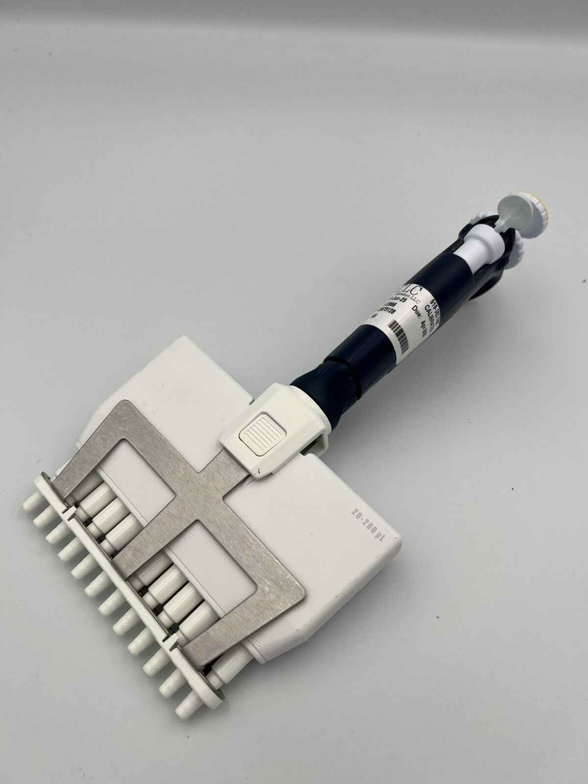 gilson pipetman L 12 Channel 20-200ul P200 Pipette