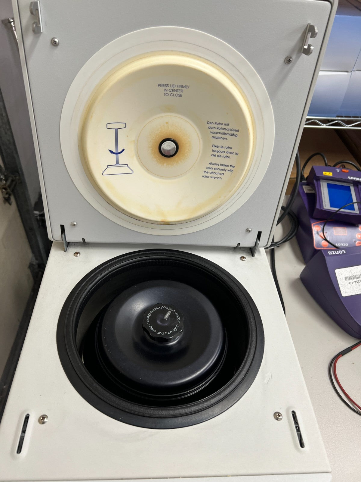 Eppendorf 5417R Refrigerated Centrifuge tested see the video