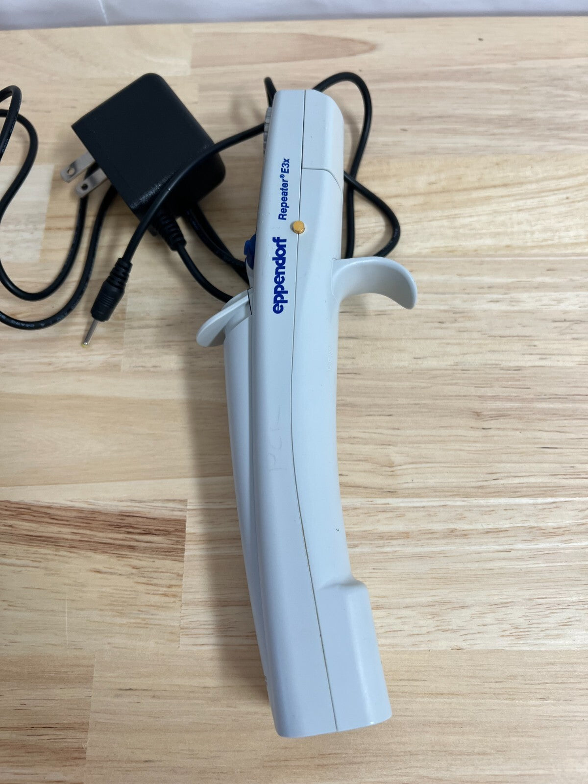 Eppendorf Repeater E3x ~ 1uL - 50mL electronic pipette - Labnob
