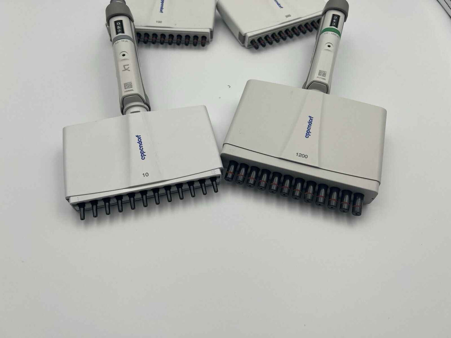Eppendorf Pipette Multiple Channels Set - 4 Research Plus 12 Channel Pipettes - Labnob