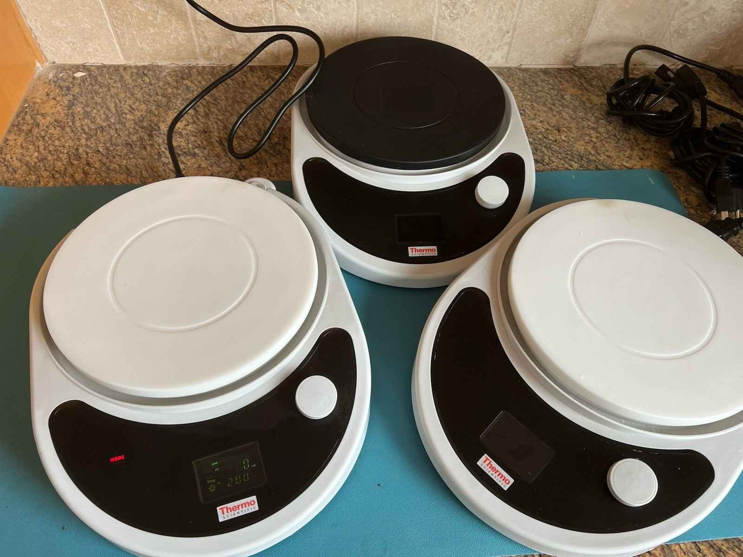 Thermo fisher 88880015 Magnetic Stirrer RT Touch-22 - Labnob
