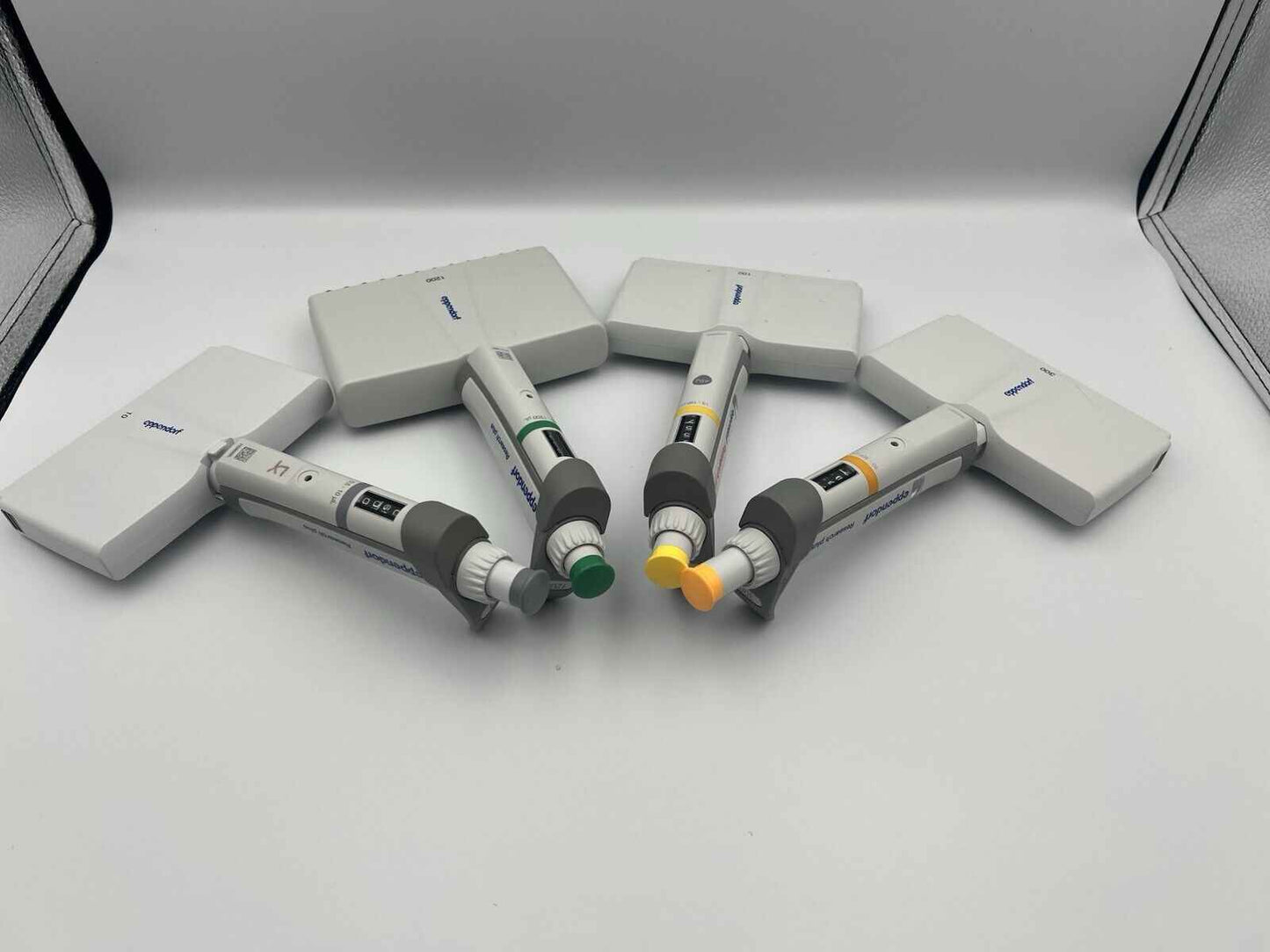 Eppendorf Pipette Multiple Channels Set - 4 Research Plus 12 Channel Pipettes - Labnob