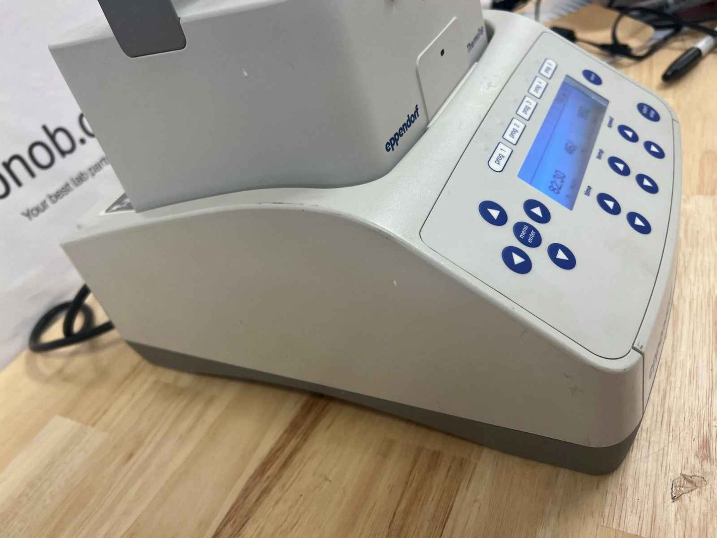 Eppendorf ThermoMixer C 5382 tested with 15ml heat block and cover, video
