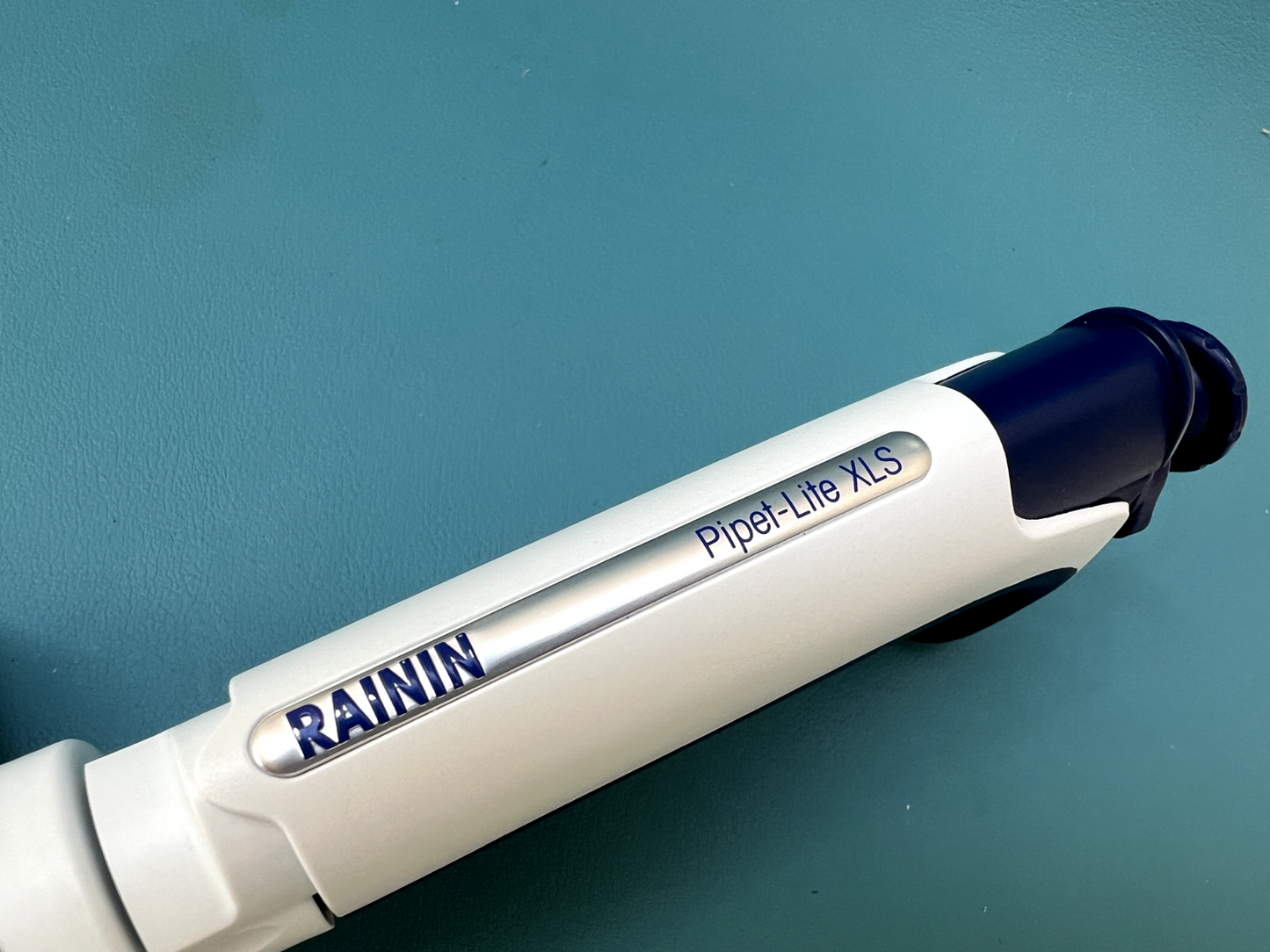 Rainin Pipet-Lite Adjustable Spacer 8 channel LA8-50XLS 5~50ul LTS Pipette - Labnob