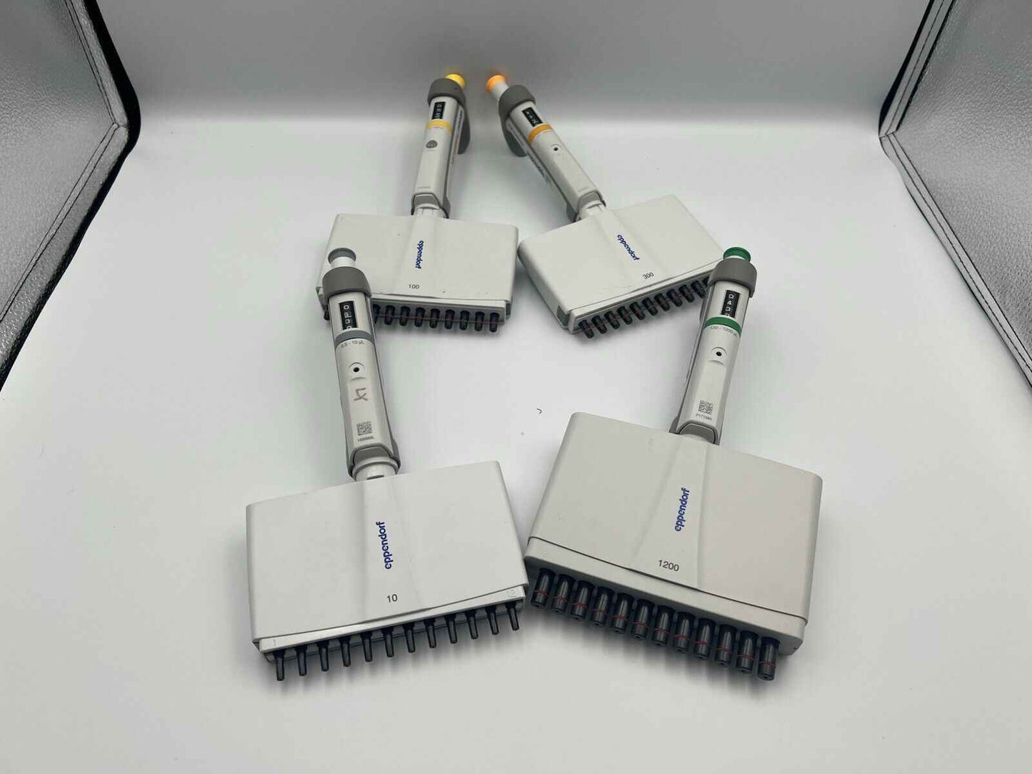 Eppendorf Pipette Multiple Channels Set - 4 Research Plus 12 Channel Pipettes - Labnob
