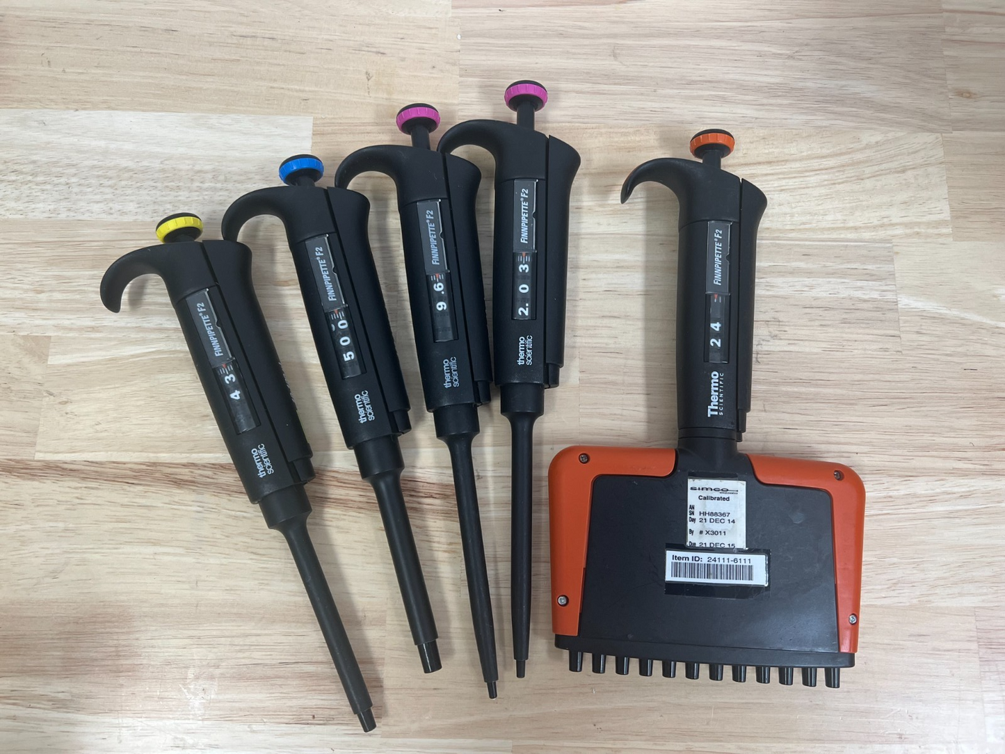 set of 5 thermo scientific finnpipettes F2 (P2, P10, P100, P1000, 12 chP300)