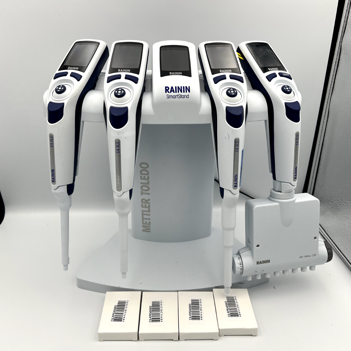 Set of 4 Rainin E4 Pipettes, E4XLS 1200, E4 XLS L100, L200, L1000 with stand - Labnob