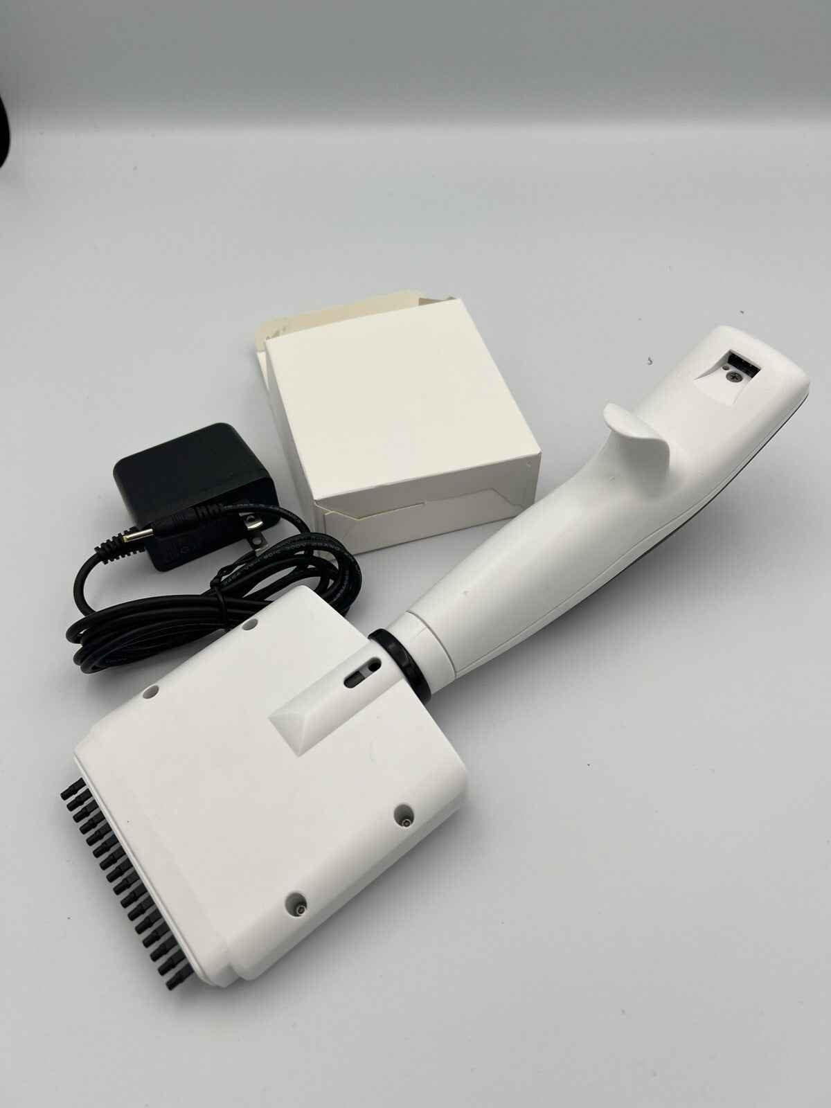 Integra VIAFLO electric Pipette 16 Channel 5 -125ul TESTED 4642 with Charger