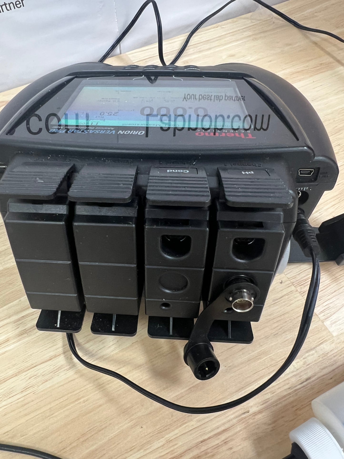 Thermo Orion VersaStar Pro pH/Conductivity Meter with 4 Electrodes