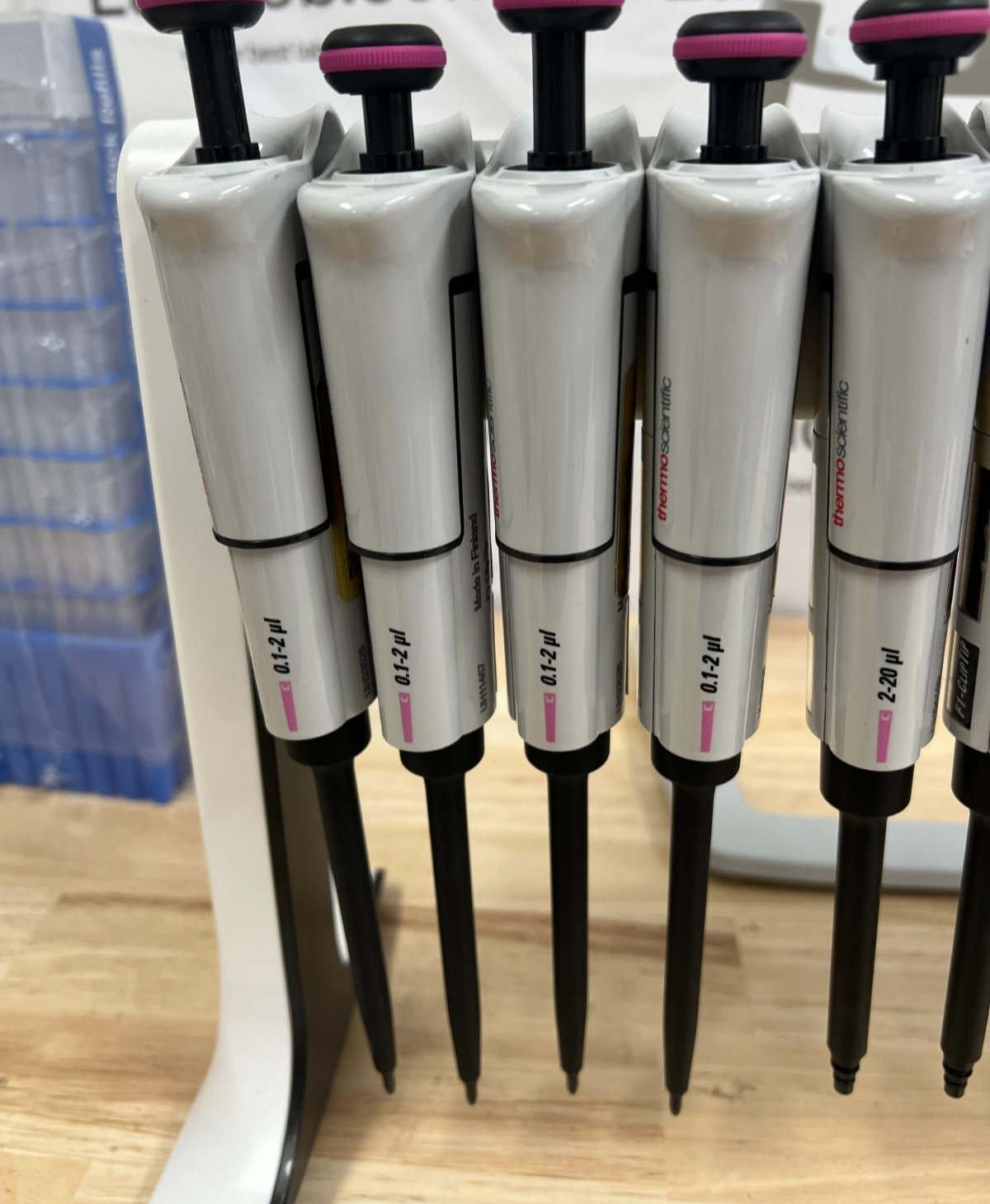 Thermo F1-ClipTip Pipette Manual Single Channel 2,10,20,100,200, 1000ul U Pick - Labnob