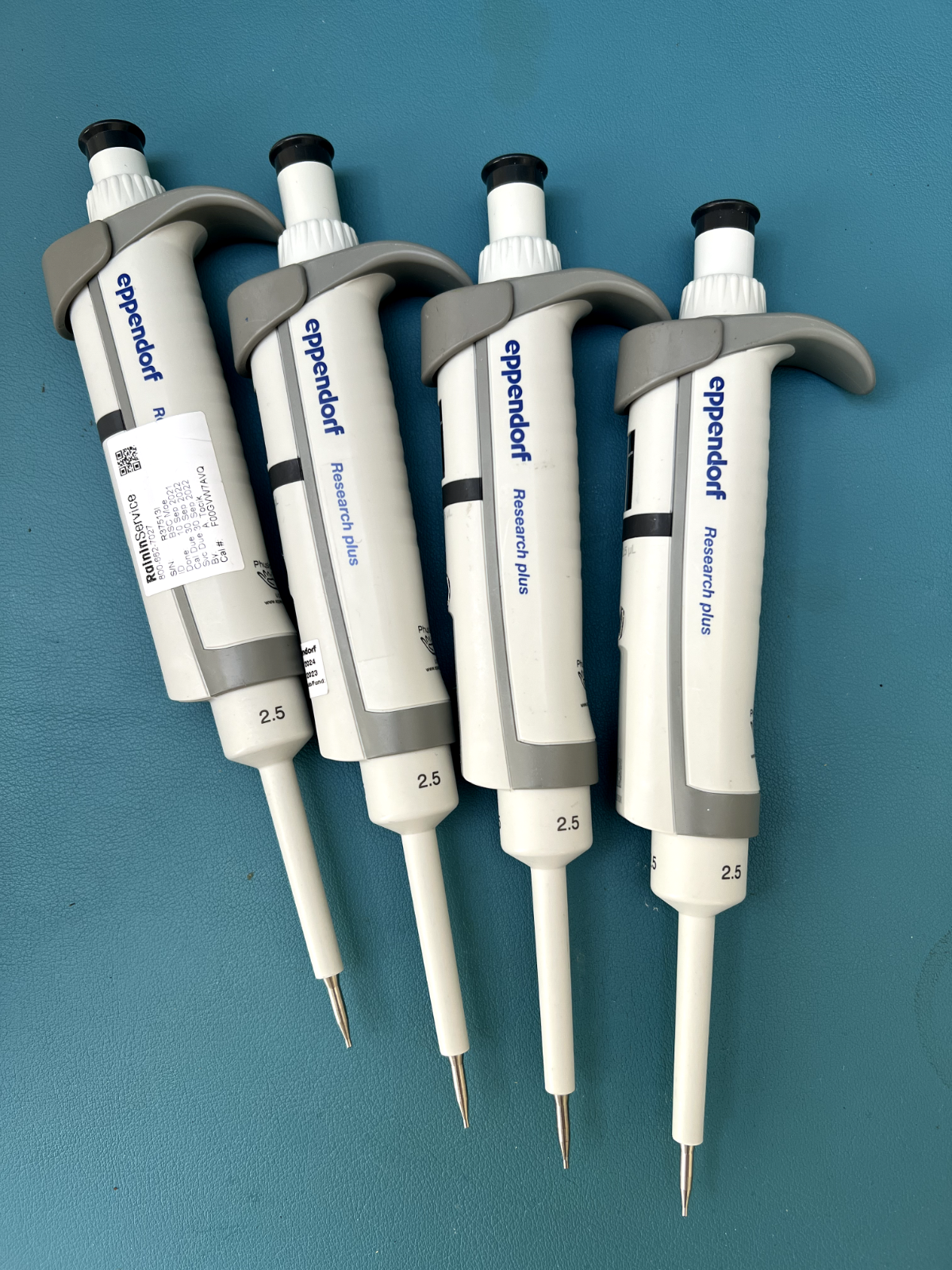 Eppendorf Research Plus pipette single multiple channel 0.1-1200ul U Pick size - Labnob