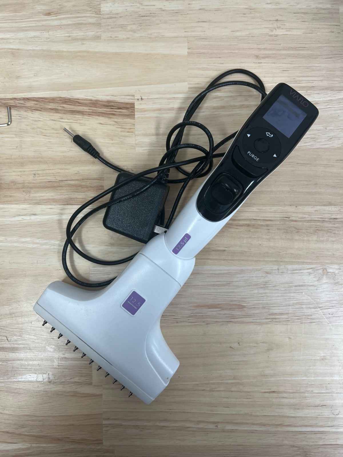 INTEGRA 12 CHANNEL 12.5 uL VOYAGER MULTI PIPETTE ELECTRONIC ADJUST WIDTH 4731