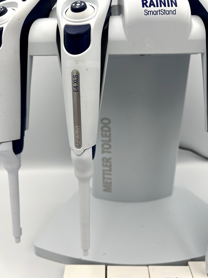 Set of 4 Rainin E4 Pipettes, E4XLS 1200, E4 XLS L100, L200, L1000 with stand - Labnob