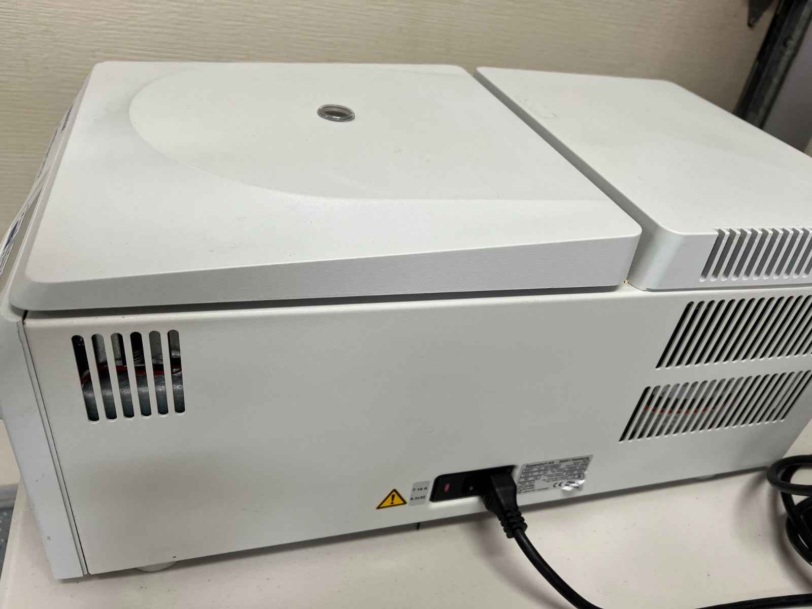 Eppendorf 5417R Refrigerated Centrifuge tested see the video