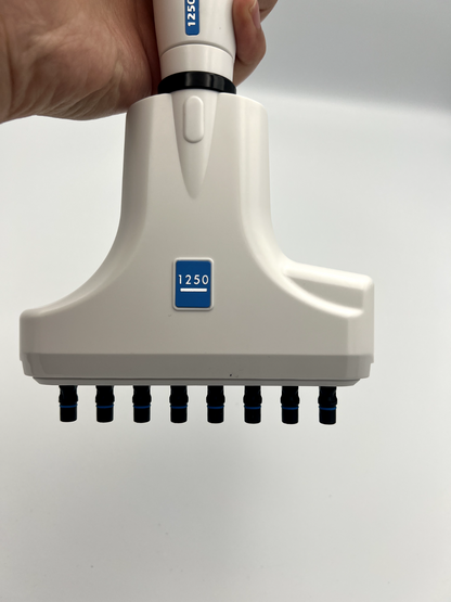 INTEGRA 8 CHANNEL VOYAGER 1250 uL PIPETTE ADJUSTABLE 4724 - Labnob