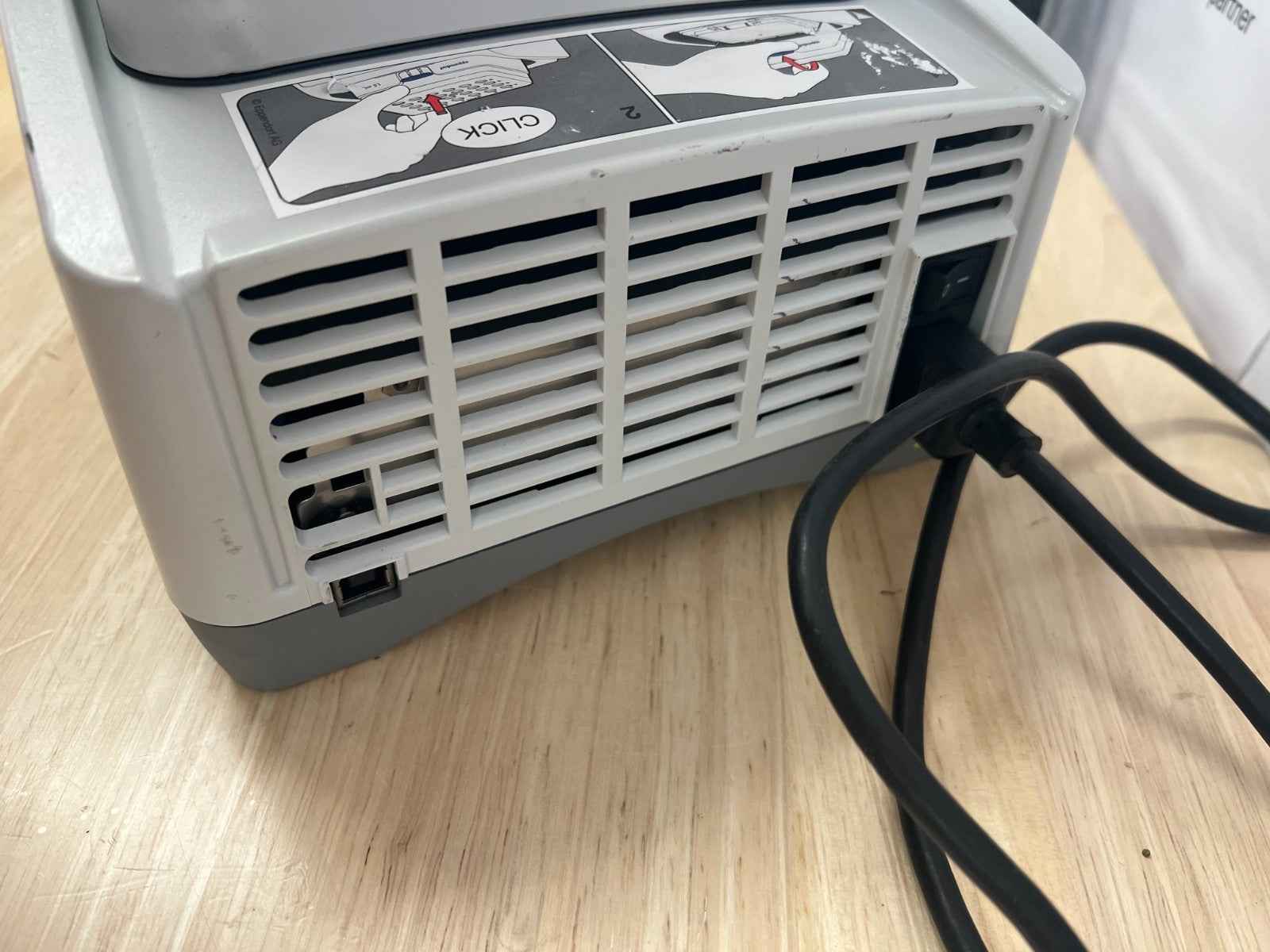 Eppendorf ThermoMixer C 5382 tested with 15ml heat block and cover, video