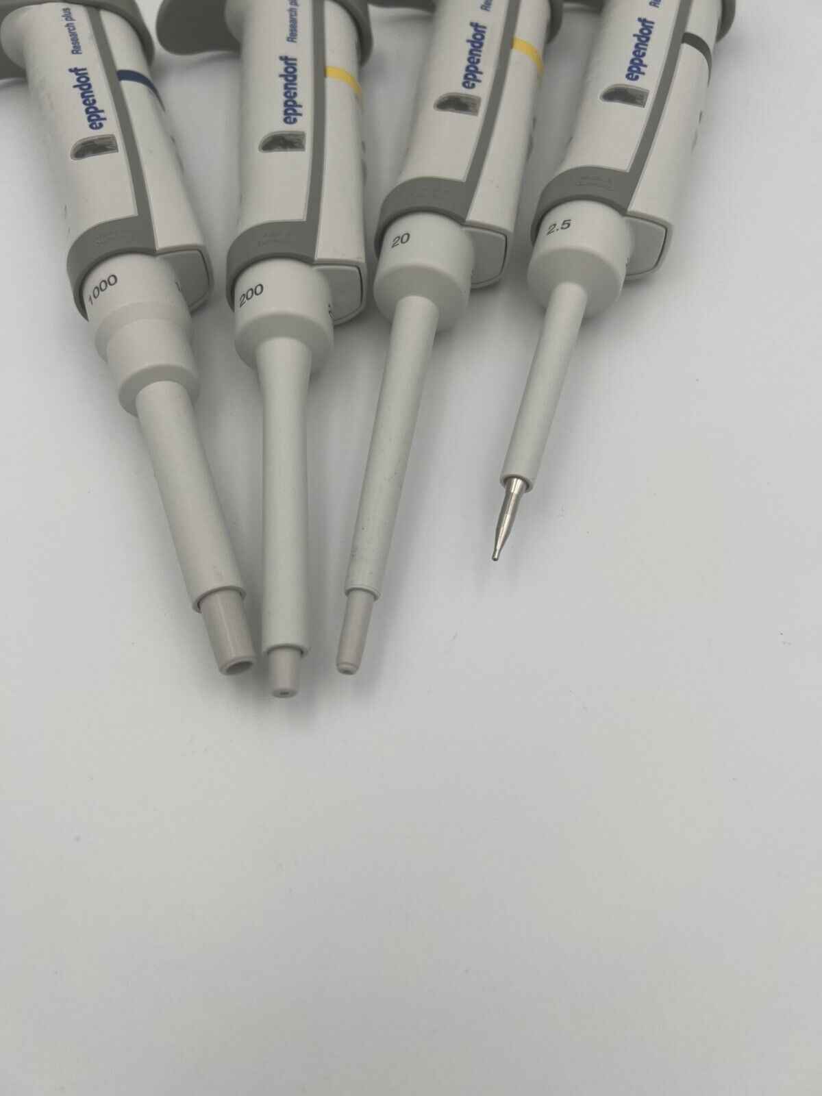 Set of 6 Eppendorf Research Plus Pipette | 4* Single, 2* 12 Channel - Labnob