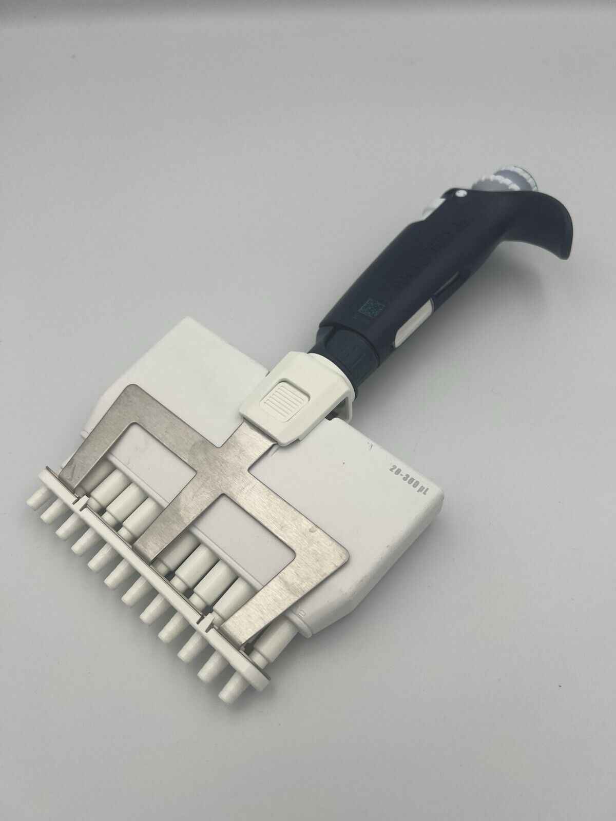 Gilson Pipetman L P300L 12 Channel 20-300ul Pipette - Labnob