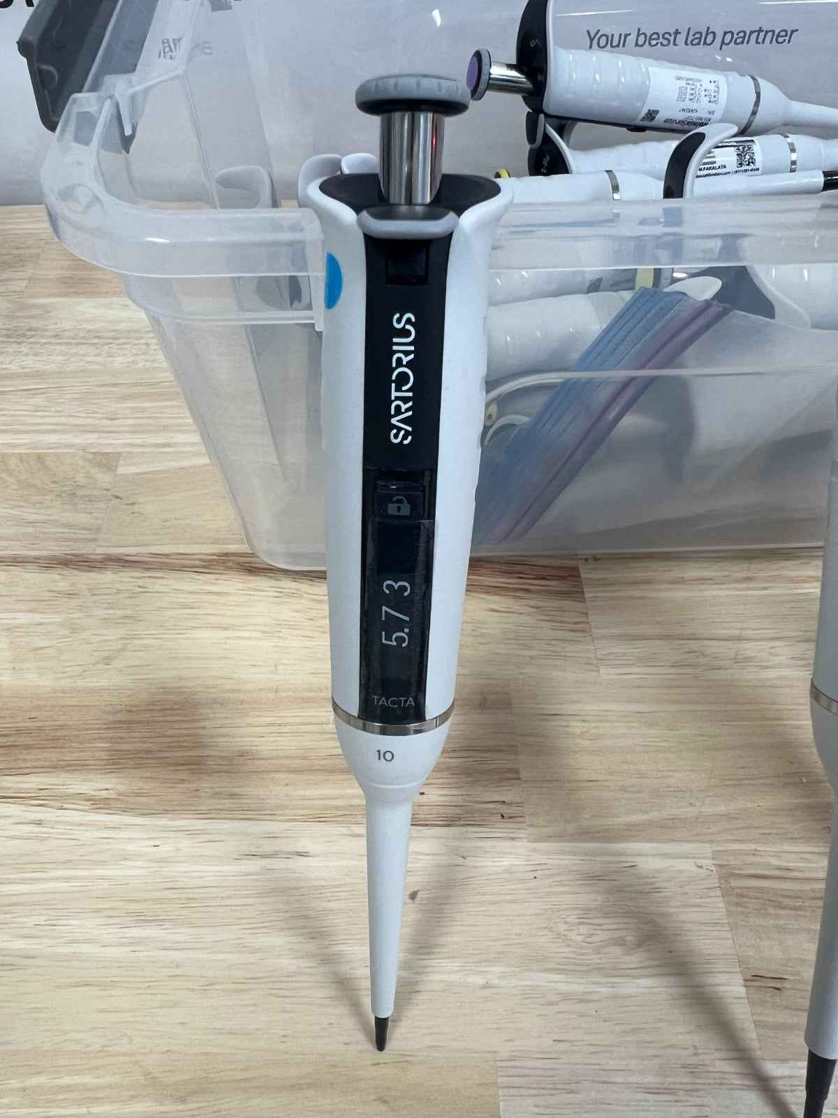 Sartorius Tacta Single-Channel, Adjustable-Volume Pipette U pick size - Labnob