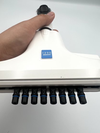INTEGRA 8 CHANNEL VOYAGER 1250 uL PIPETTE ADJUSTABLE 4724 - Labnob