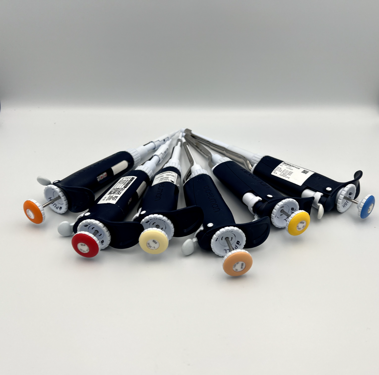 Gilson Pipetmam L pipette P2 10 20 200 1000 U Pick Size New Style - Labnob