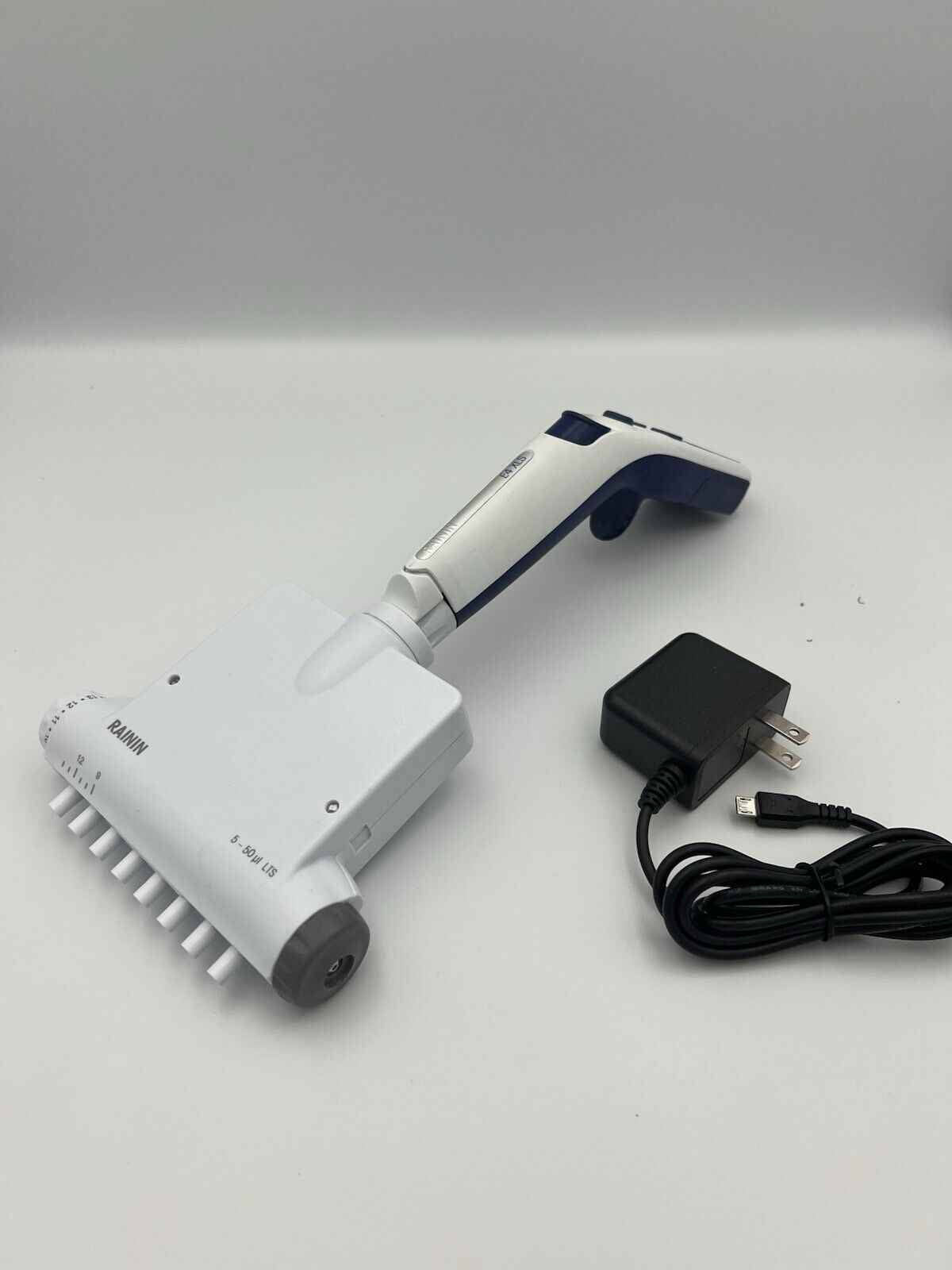 Rainin E4 EA8-50 XLS Adjustable Spacer LTS 5-50ul Pipette w/charger+ battery - Labnob