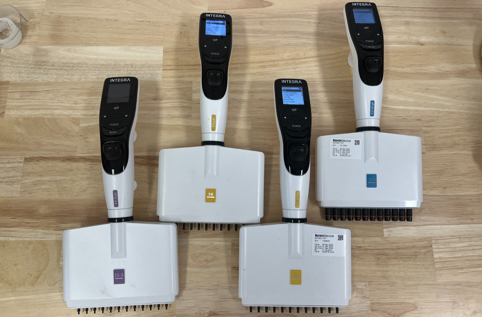 Integra viaflo pipettes full range 12 channel (12.5, 50, 125, 1250ul) w/stand
