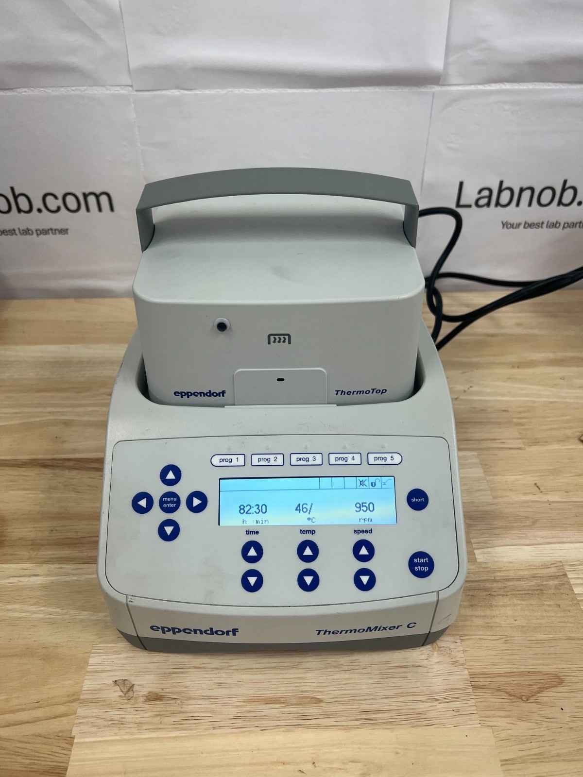 Eppendorf ThermoMixer C 5382 tested with 15ml heat block and cover, video