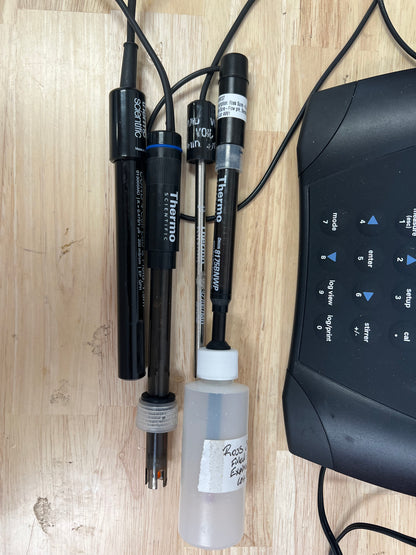 Thermo Orion VersaStar Pro pH/Conductivity Meter with 4 Electrodes